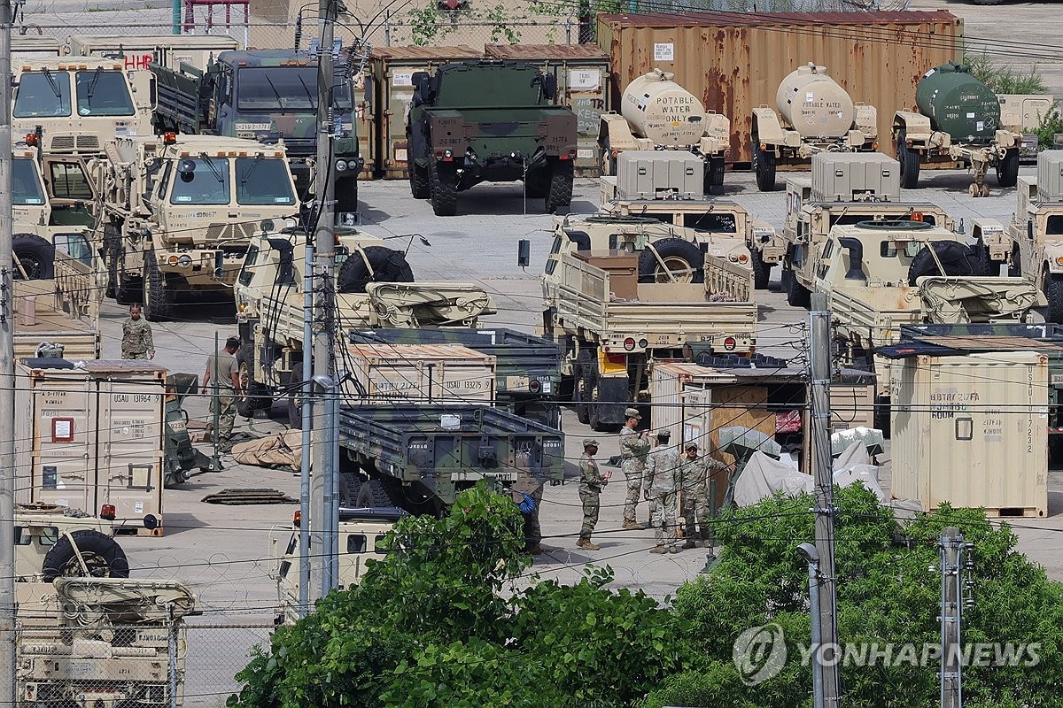 대기 중인 주한미군 차량
