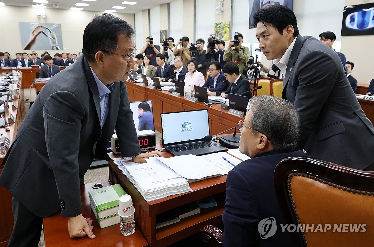 대화하는 과방위원장·여야 간사