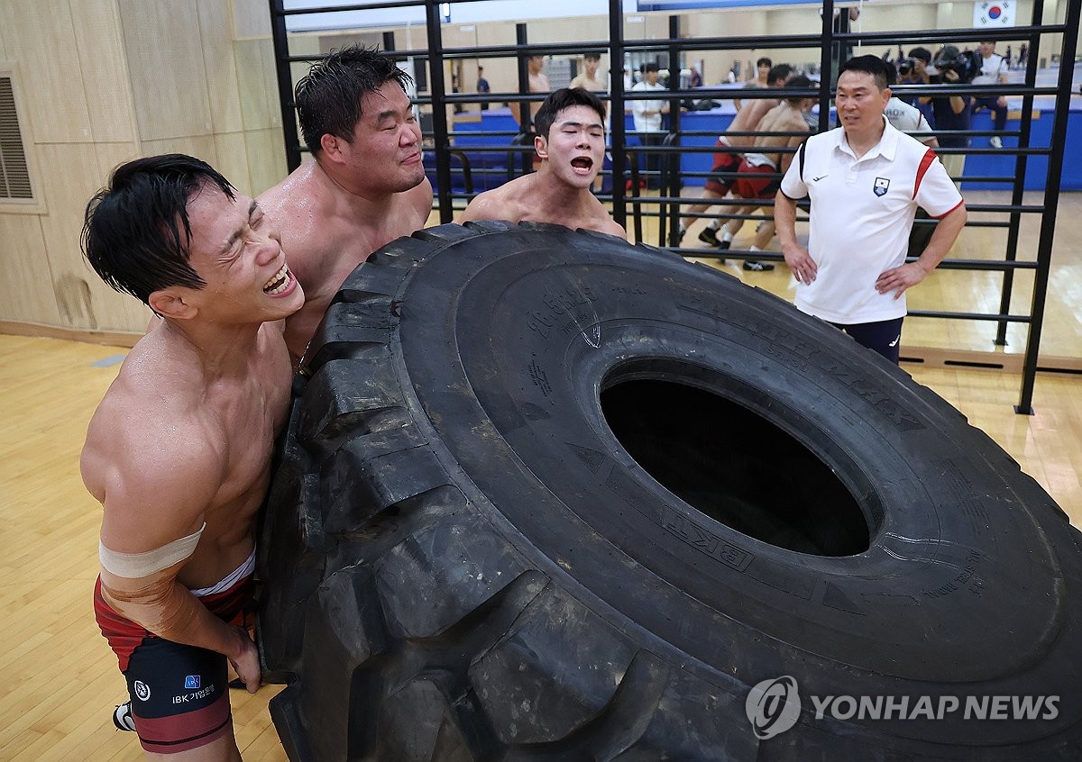 초대형 타이어를 들어라