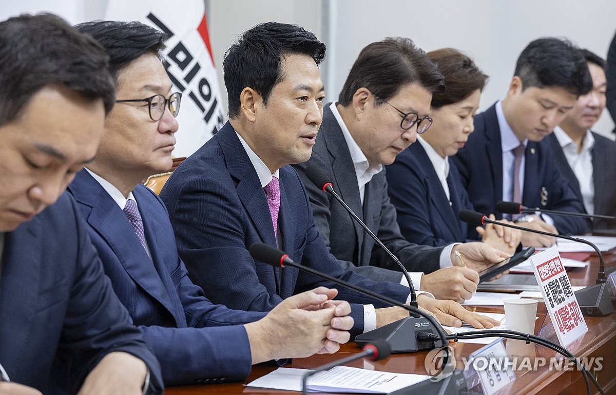 조희대 대법원장 대법관 제청 관련 발언하는 장동혁 대표