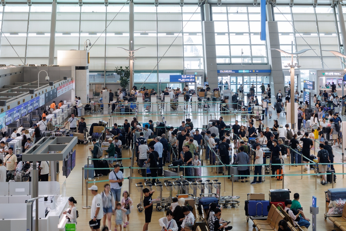 인천공항, 하계 성수기 일평균 23만명 이용…특별대책으로 안정적인 서비스 제공