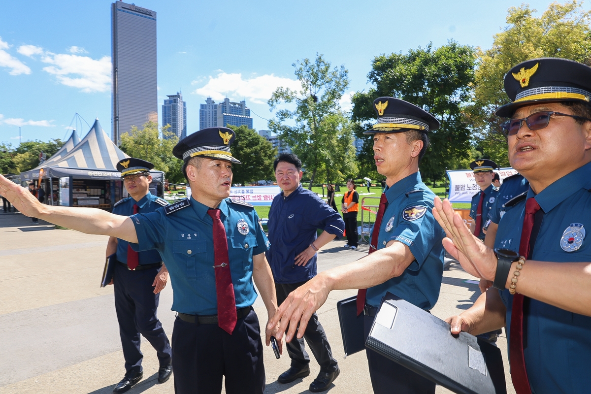 김종철 경찰청장 직무대행, 여의도 불꽃축제 현장 안전점검
