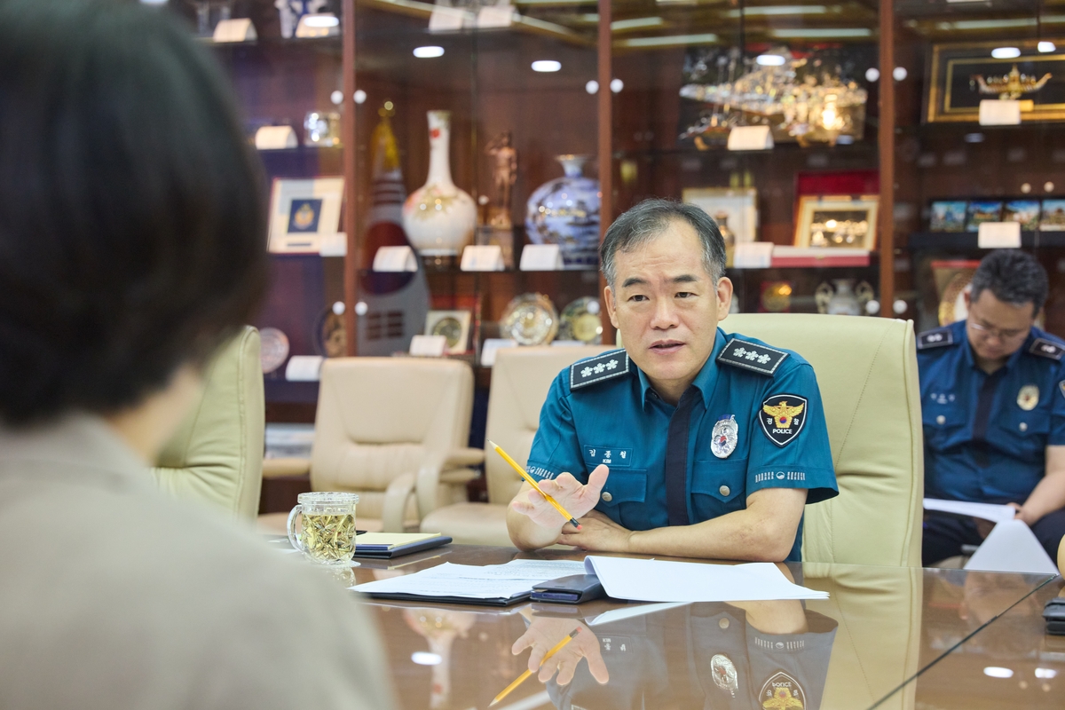 김종철 경찰청장 직무대행, '실종 수사 쇄신 대책 점검회의' 주재