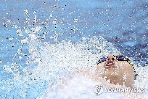 역영하는 이주호