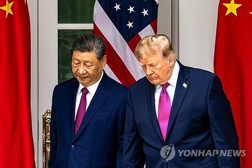 24일(현지시간) 시진핑 중국 국가주석(좌)과 도널드 트럼프 미 대통령