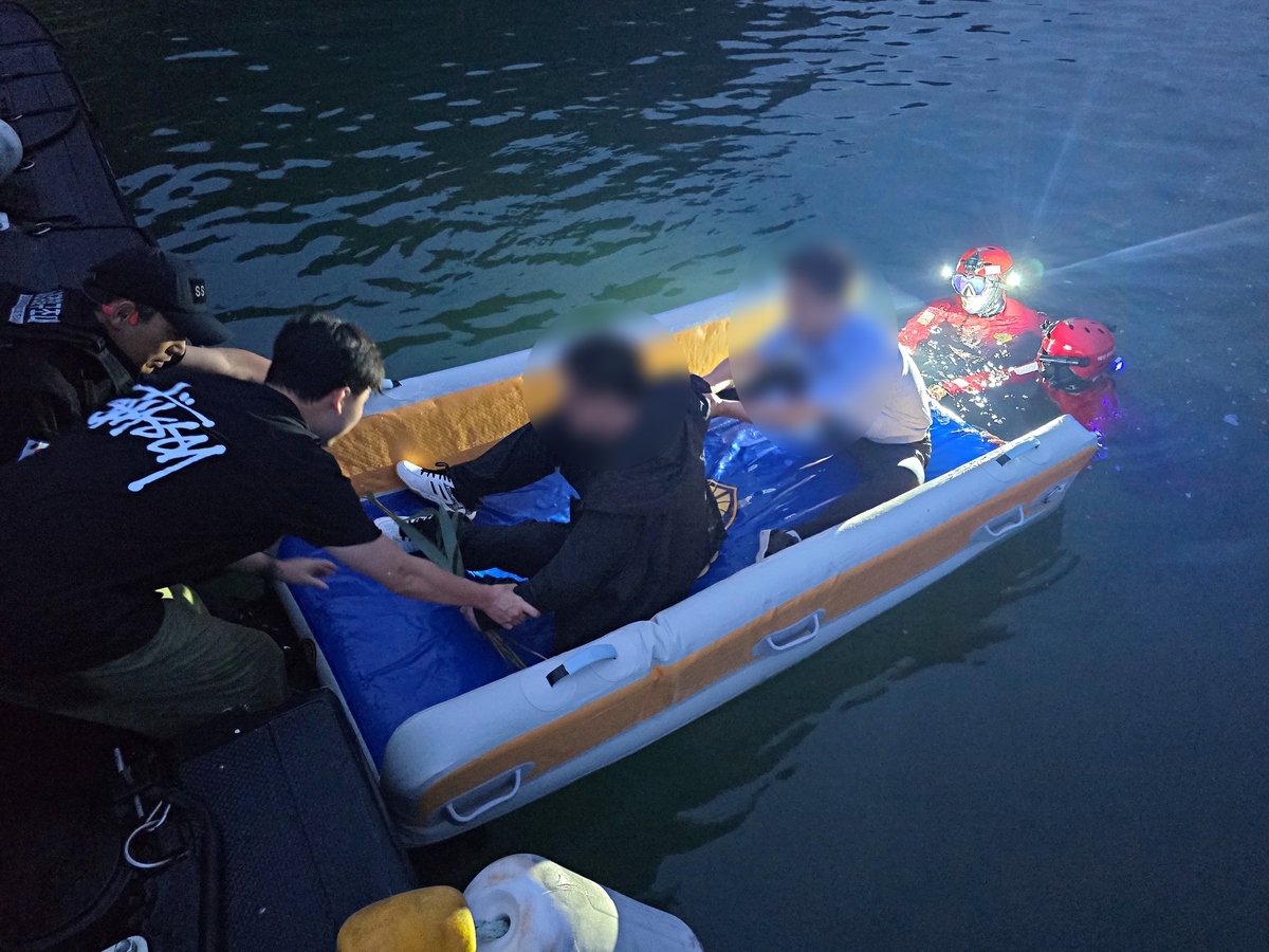 사천 갯바위 고립 실종자 구조 현장