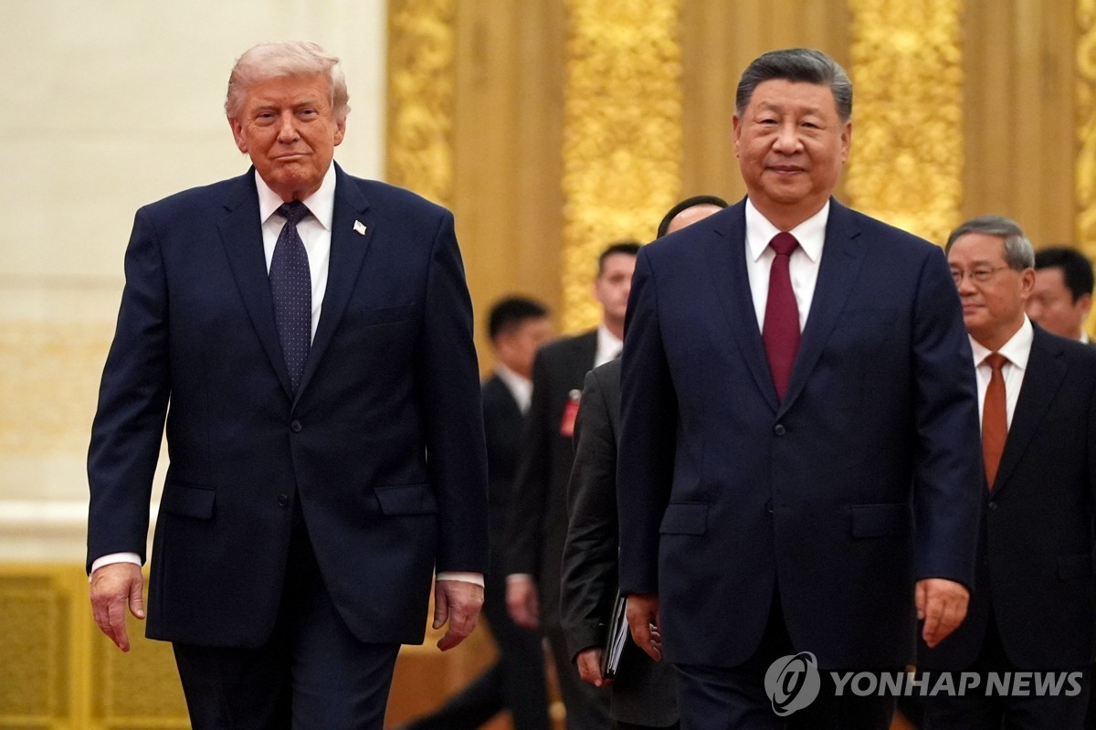 지난 5월 베이징서 만난 트럼프와 시진핑(오른쪽)