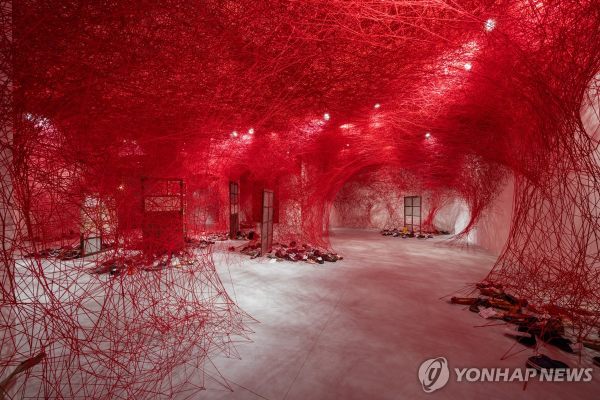 대전에서 열리는 시오타 치하루 개인전