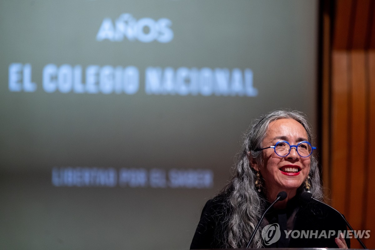 멕시코 작가 크리스티나 리베라 가르사