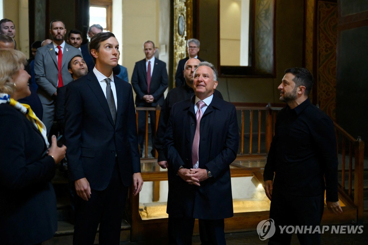 키이우 방문해 젤렌스키 대통령 만난 미국 대통령 특사