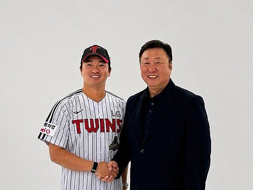 고우석과 차명석 LG 단장