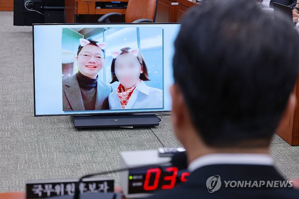 국민의힘 김태규 의원 질문 듣는 김승원 법무장관 후보자