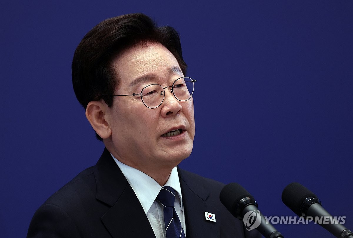 답변하는 이재명 대통령