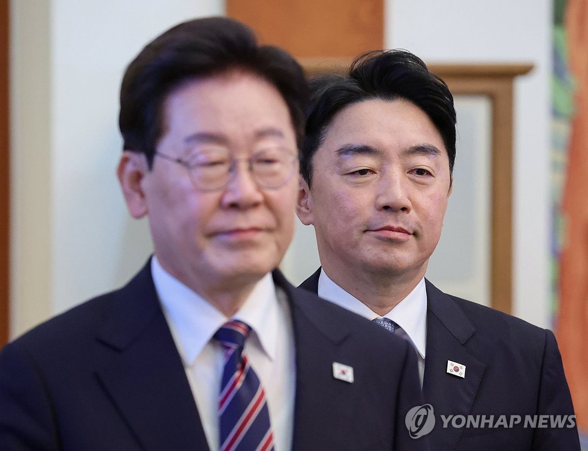 이재명 대통령과 강훈식 비서실장