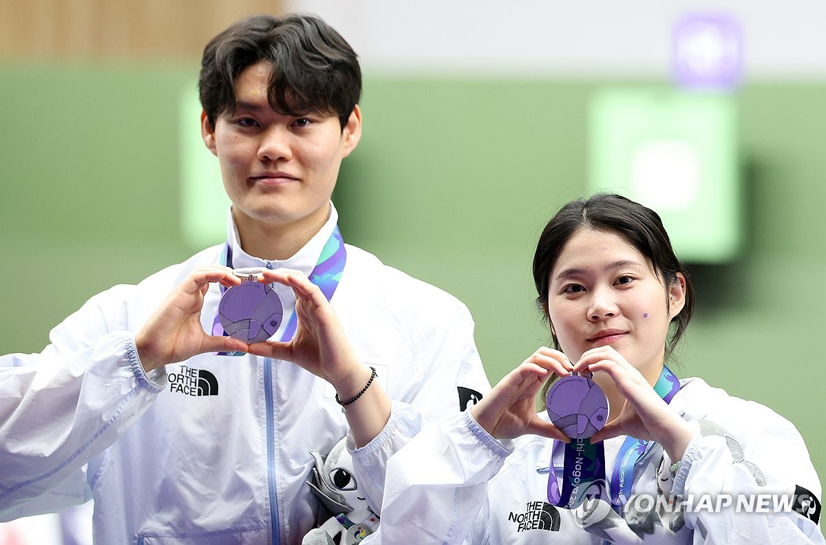 추가은·홍수현, 혼성 단체 10ｍ 은메달