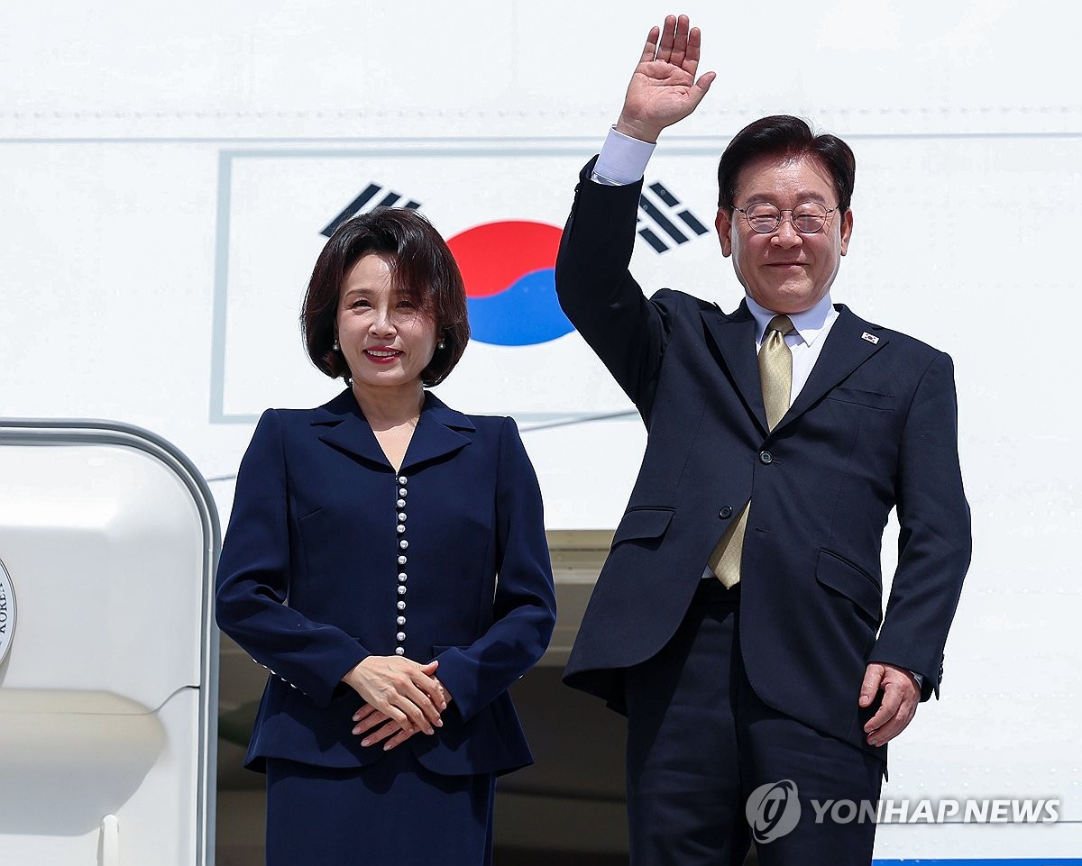 귀국길 오르는 이재명 대통령