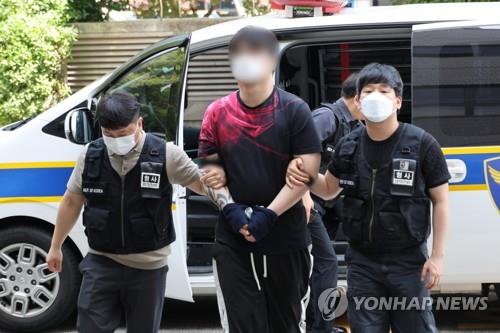 보복대행 20대 구속심사 출석