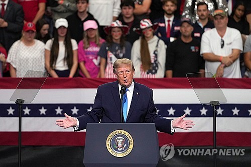 오하이오 찾은 트럼프 