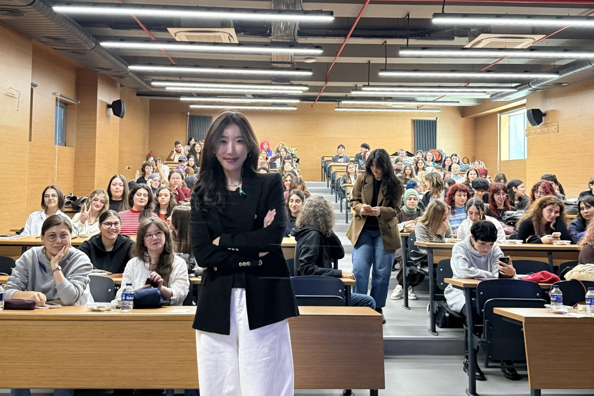 오콘 우지희 대표, 이스탄불서 뽀로로 특강