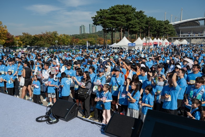  제11회 슈퍼블루마라톤에 함께한 참가자들