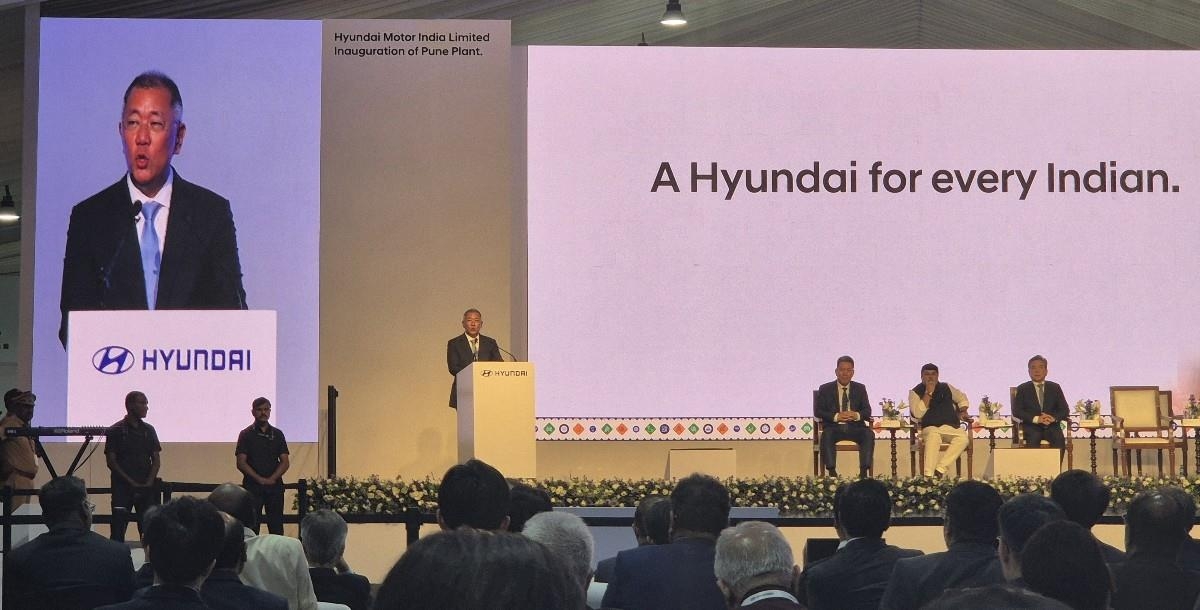 현대차 푸네 준공식에서 환영사하는 정의선 현대차그룹 회장