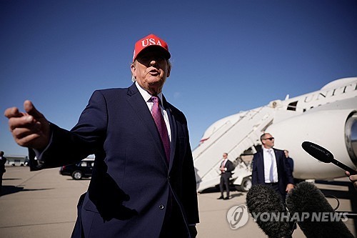 질문에 답하는 트럼프 대통령