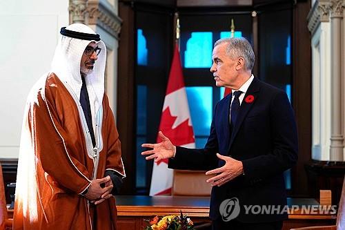 카니 캐나다 총리(오른쪽)과 UAE 왕세자