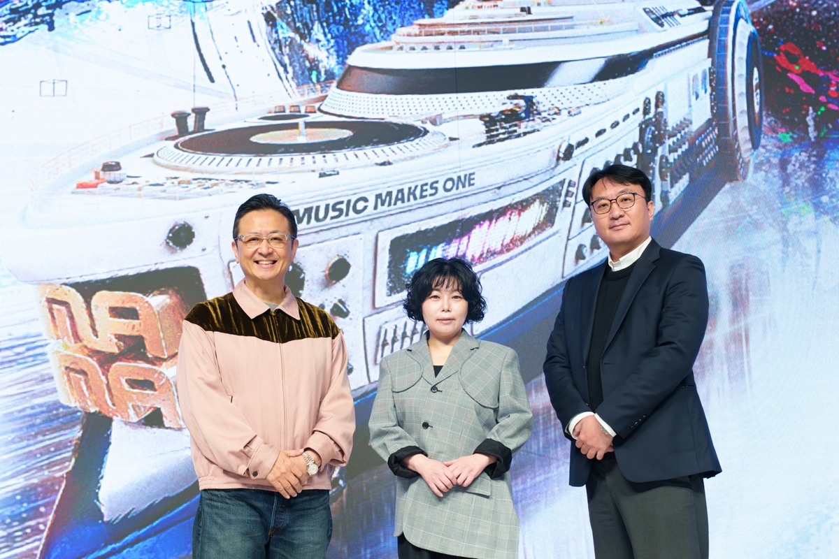 신형관 음악콘텐츠사업본부장, 윤신혜 엠넷 사업부장, 박찬욱 컨벤션사업부장