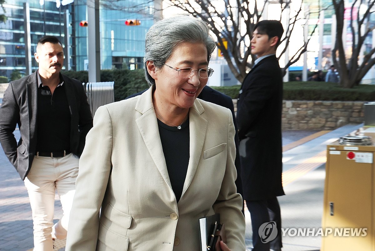 지난 ３월 삼성전자 서초사옥 방문한 리사 수 AMD CEO