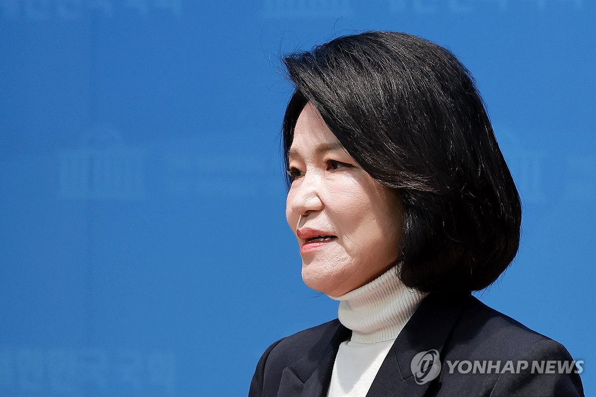 영화 '암살자(들)' 관련해 기자회견 하는 이진숙 의원