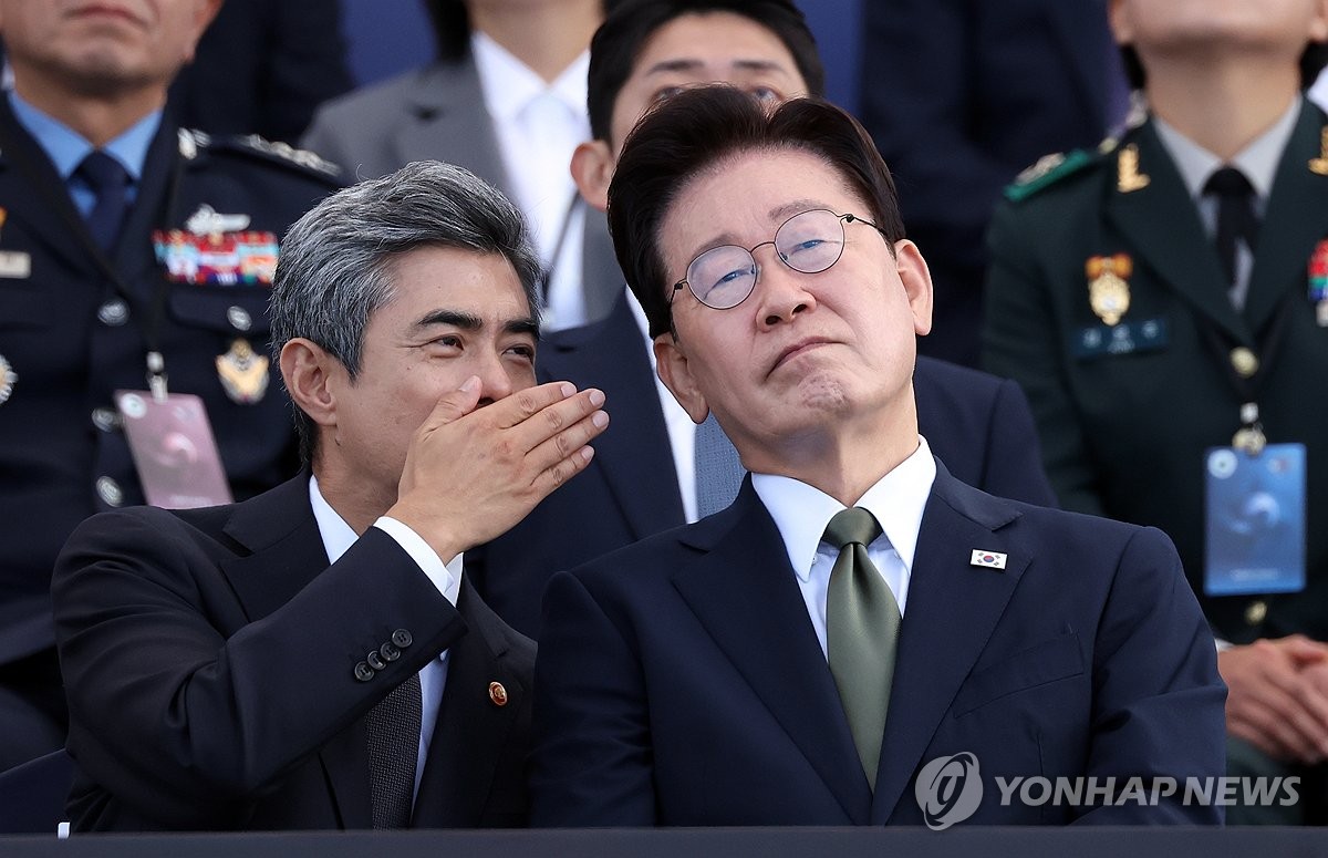 이재명 대통령과 강신철 국방부 장관