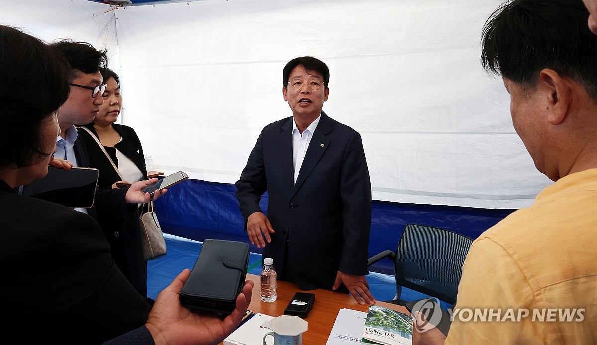 구의회 정상화 촉구 단식 돌입한 대덕구청장