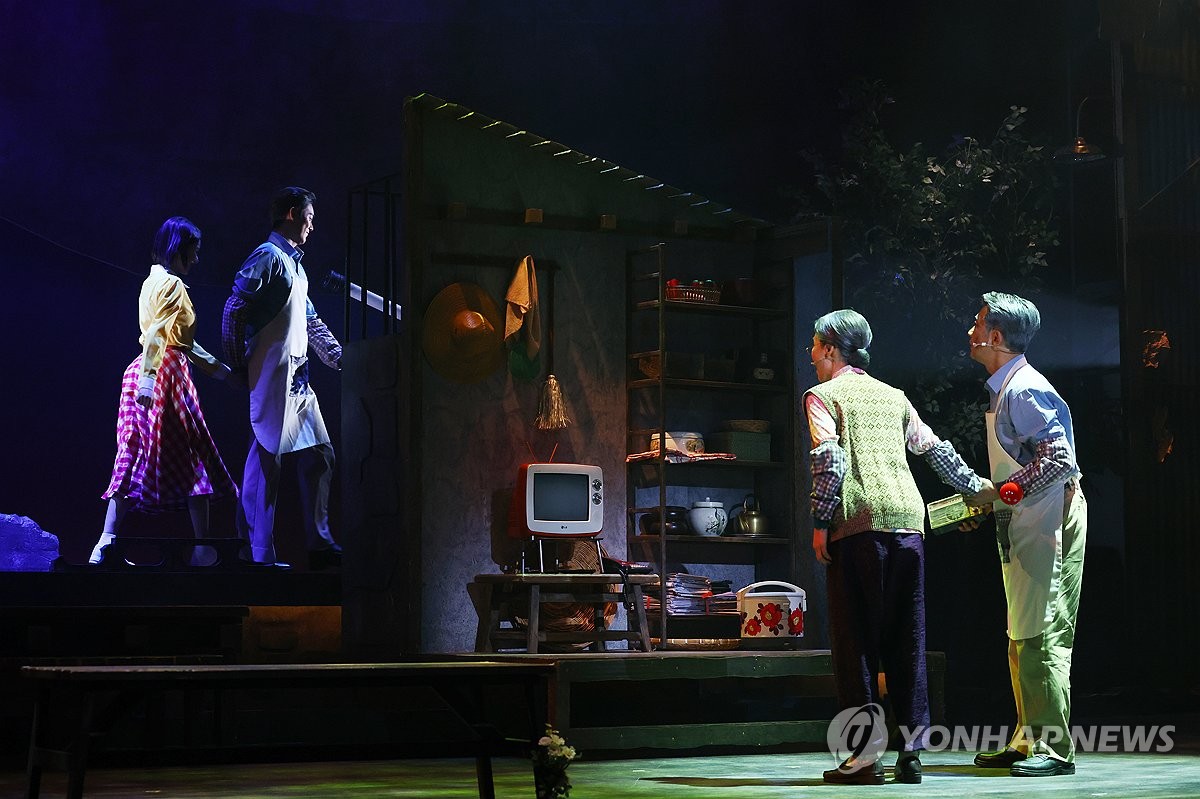 뮤지컬 '렛미플라이'. 기사 내용과는 관련 없음