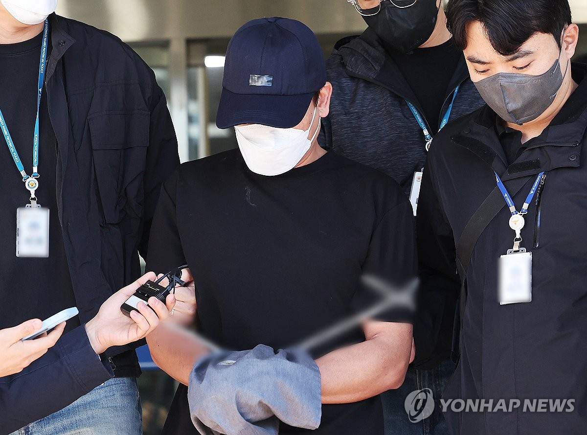 생후 2개월 딸 때려 숨지게 한 친부 영장실질심사