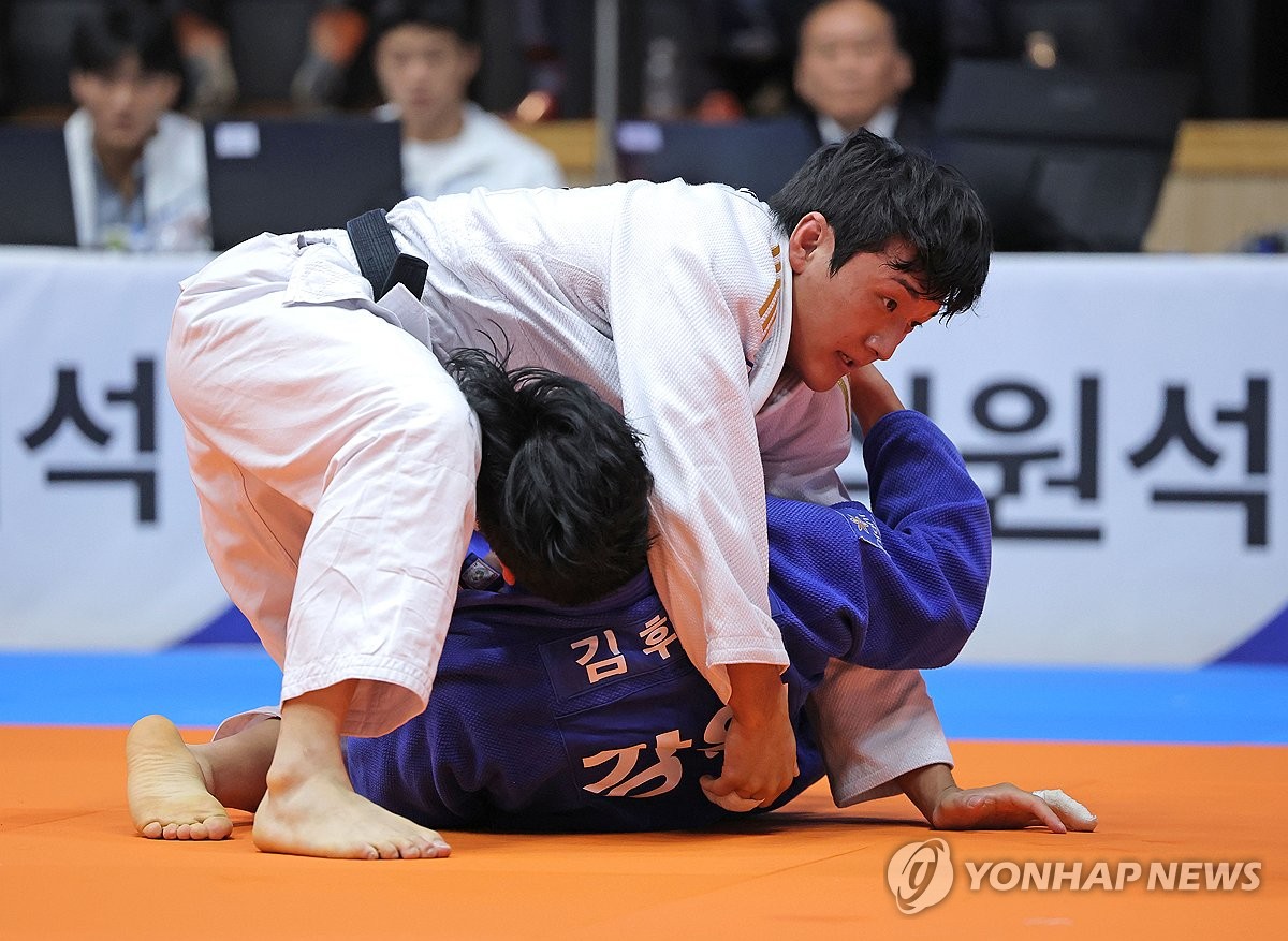 전국체전 결승 치르는 이준환
