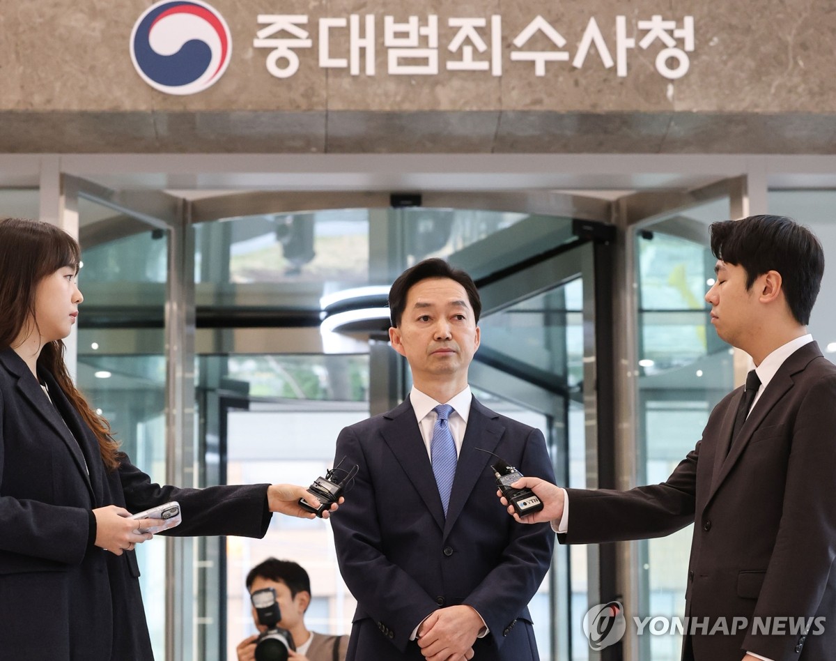 김지용 중수청장, 취임 후 첫 도어스테핑