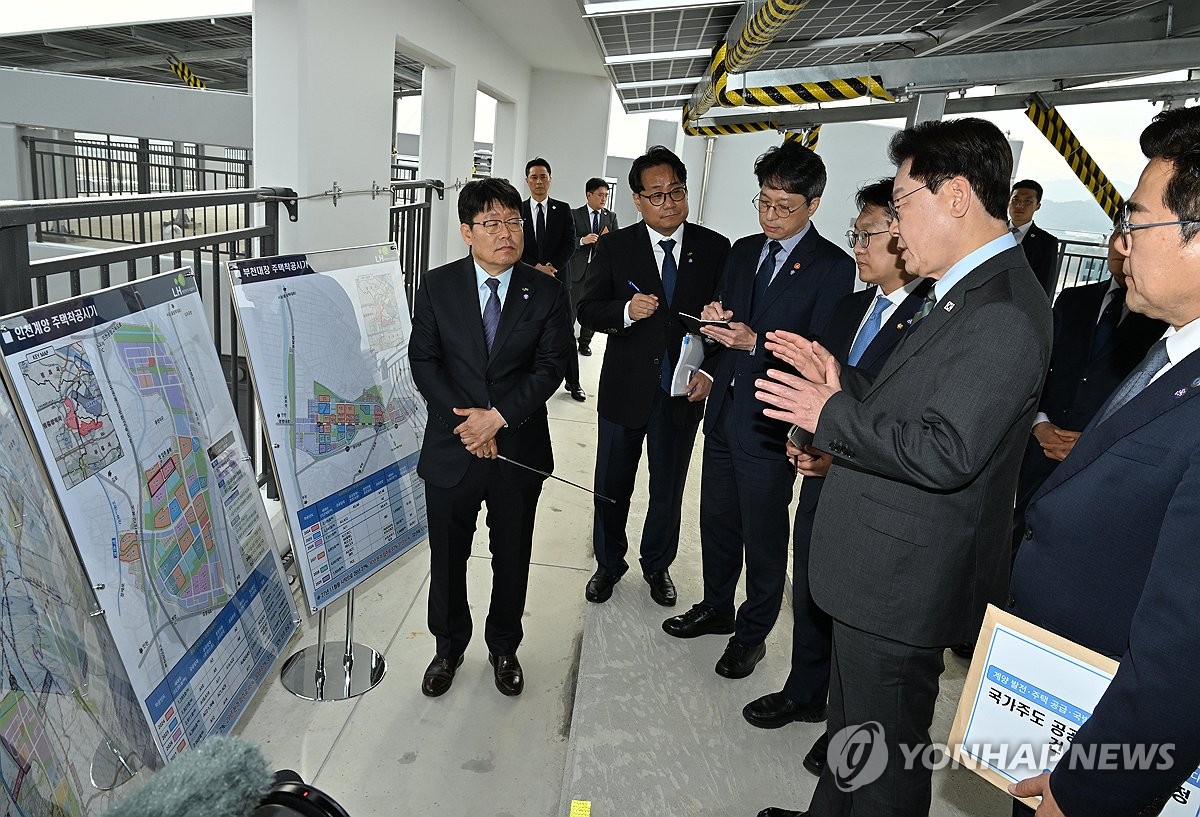 3기 신도시 현장시찰 나선 이재명 대통령