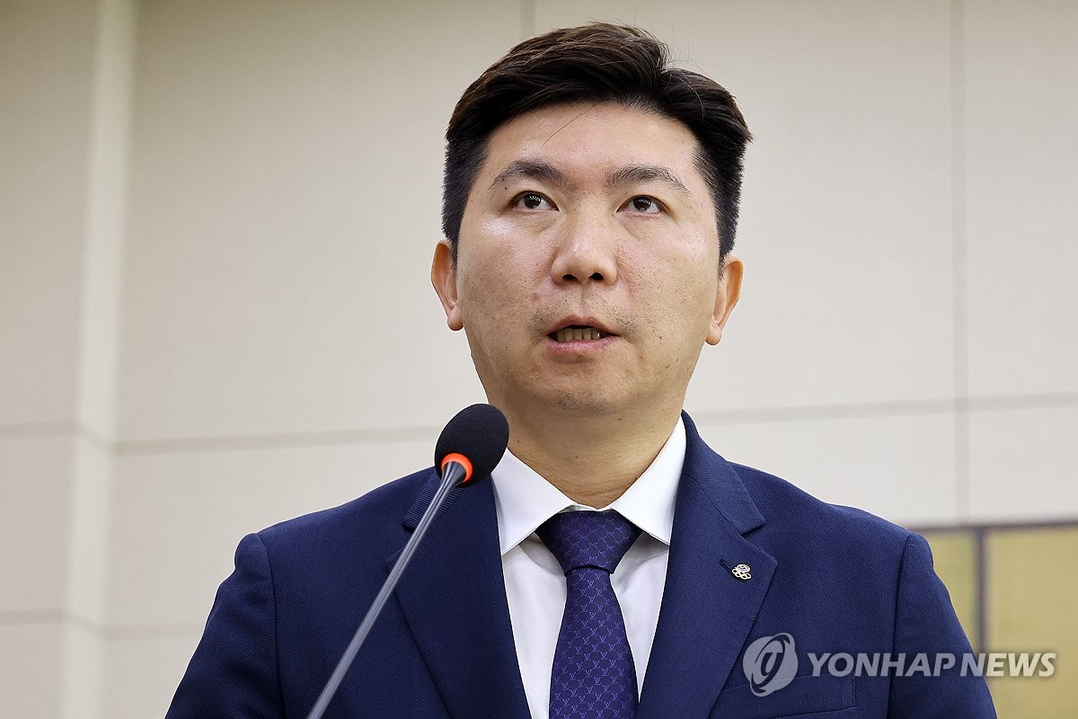 업무 보고 하는 유승민 대한체육회장