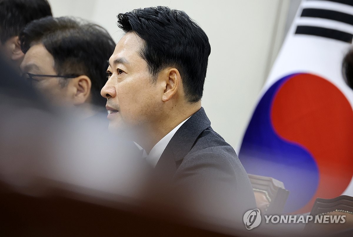 최고위원회의 발언하는 장동혁 대표